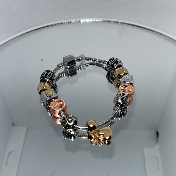 Women's Crystal Heart Charm Tri Color Bracelet - Picture 4 of 4